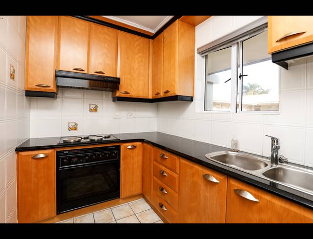 2 BEDROOM APARTMENT FOR SALE IN GLENWOOD
